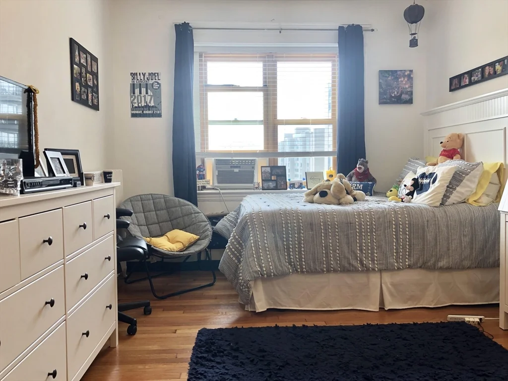 8 Garrison St, Back Bay