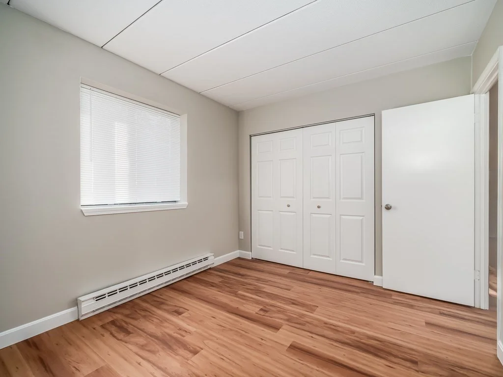 10 Main, Framingham