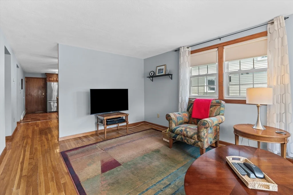 182 Safford St, Quincy