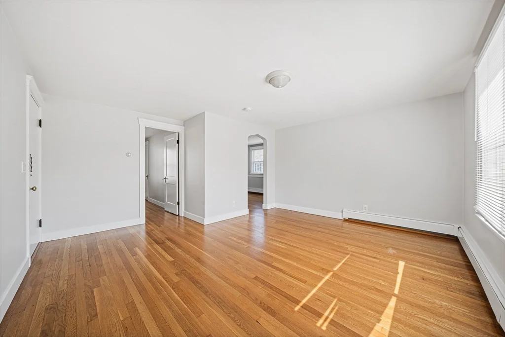 14 Hartwell St, Waltham