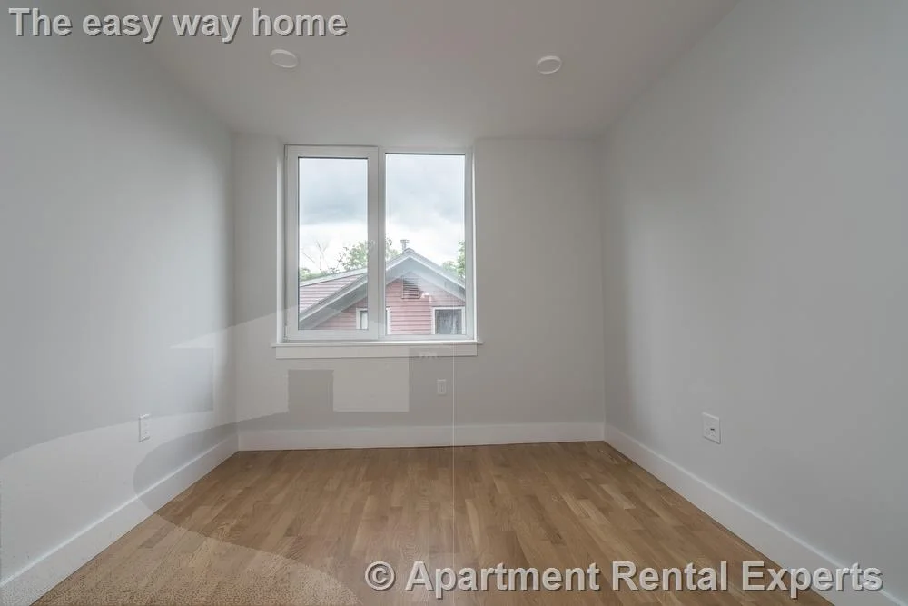 334 Harvard St, Harvard Square