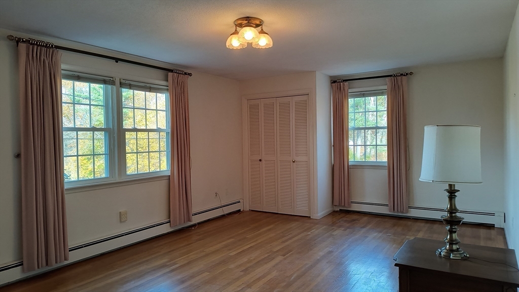 6 Streeter Rd, Paxton