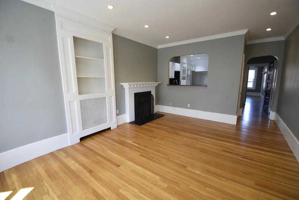 1402 Beacon St, Coolidge Corner