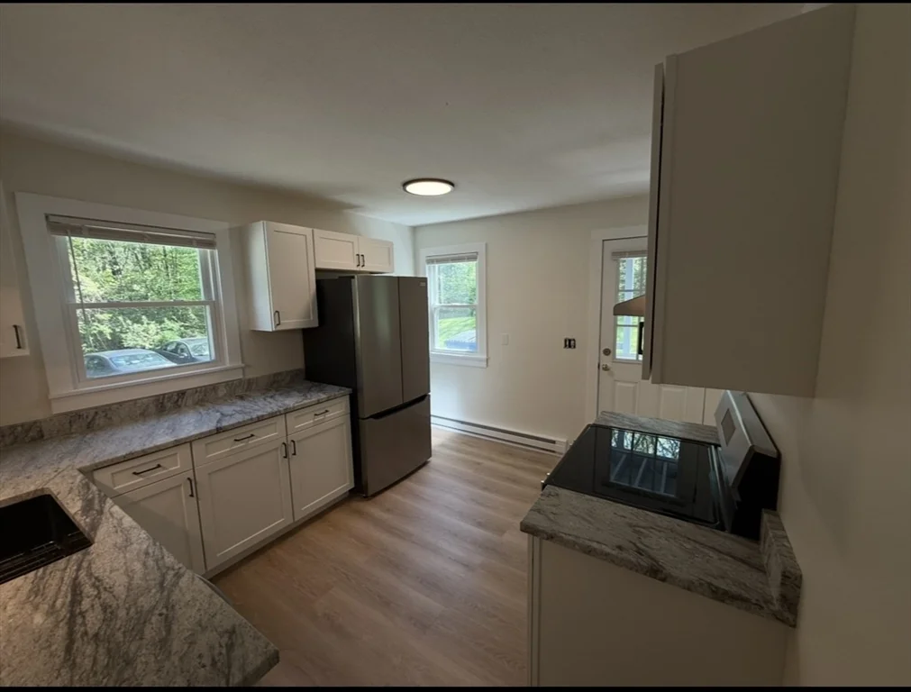 81 Old Amherst Rd, Belchertown