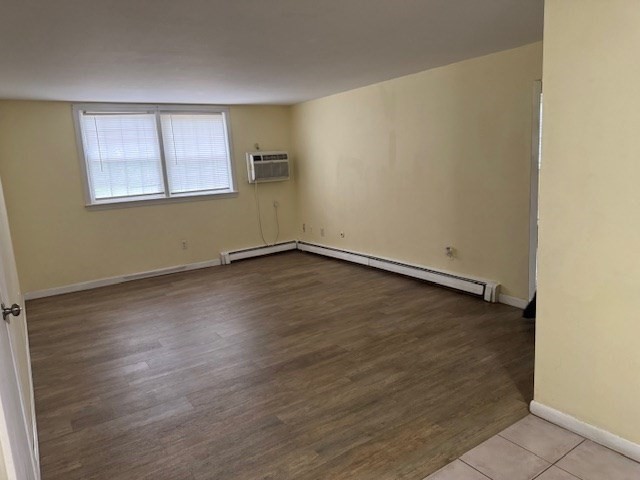 82 Boylston Ln, Lowell