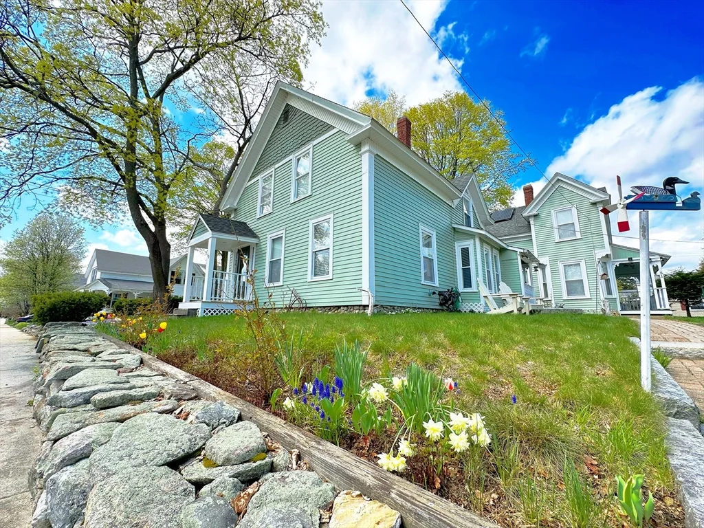 51 Jenness St, Lowell