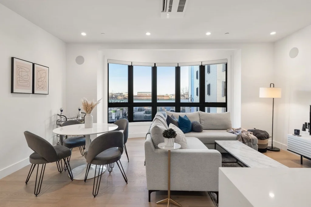 75 W Broadway, South Boston