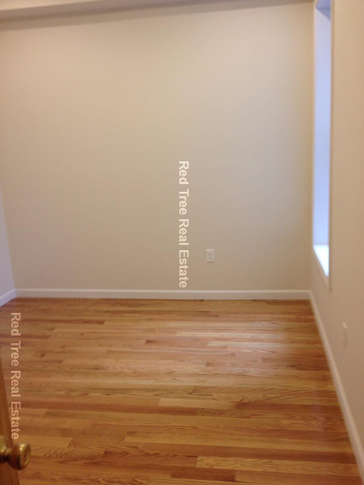 10 Moreland St, Roxbury