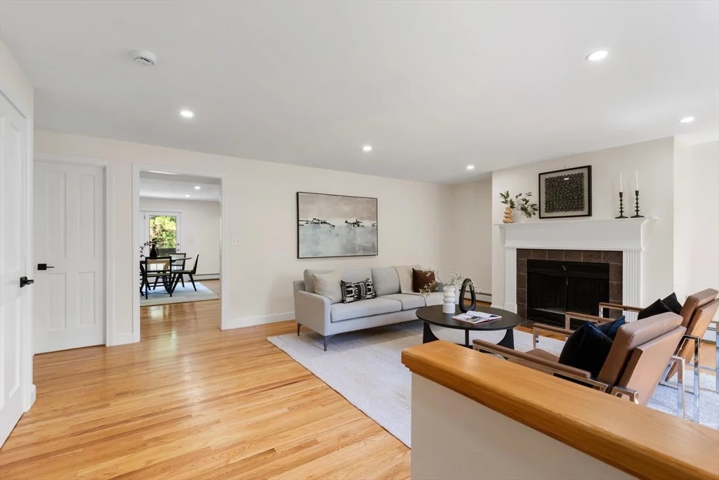 29 Cottage St, Newton Upper Falls