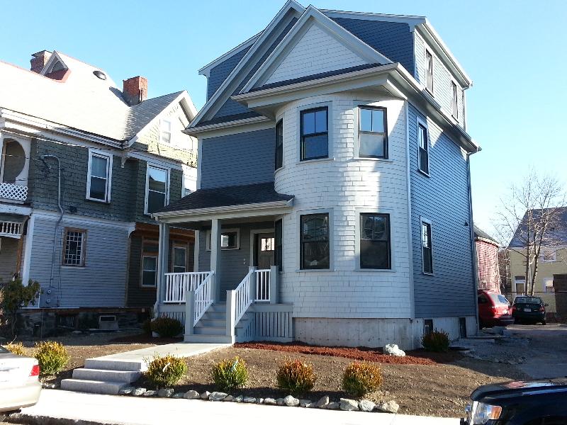 84 Linden St, Allston