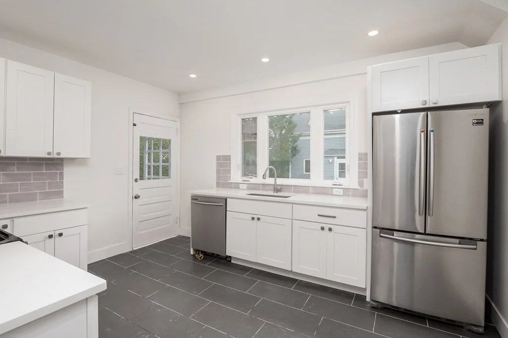 92 Clinton Pl, Newton
