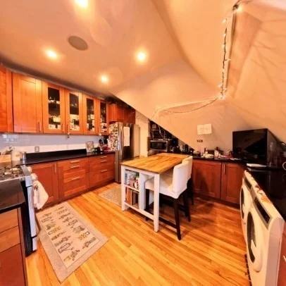 185 Davis Ave, Brookline Village