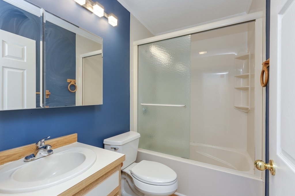 100 Merrimack Ave, Dracut