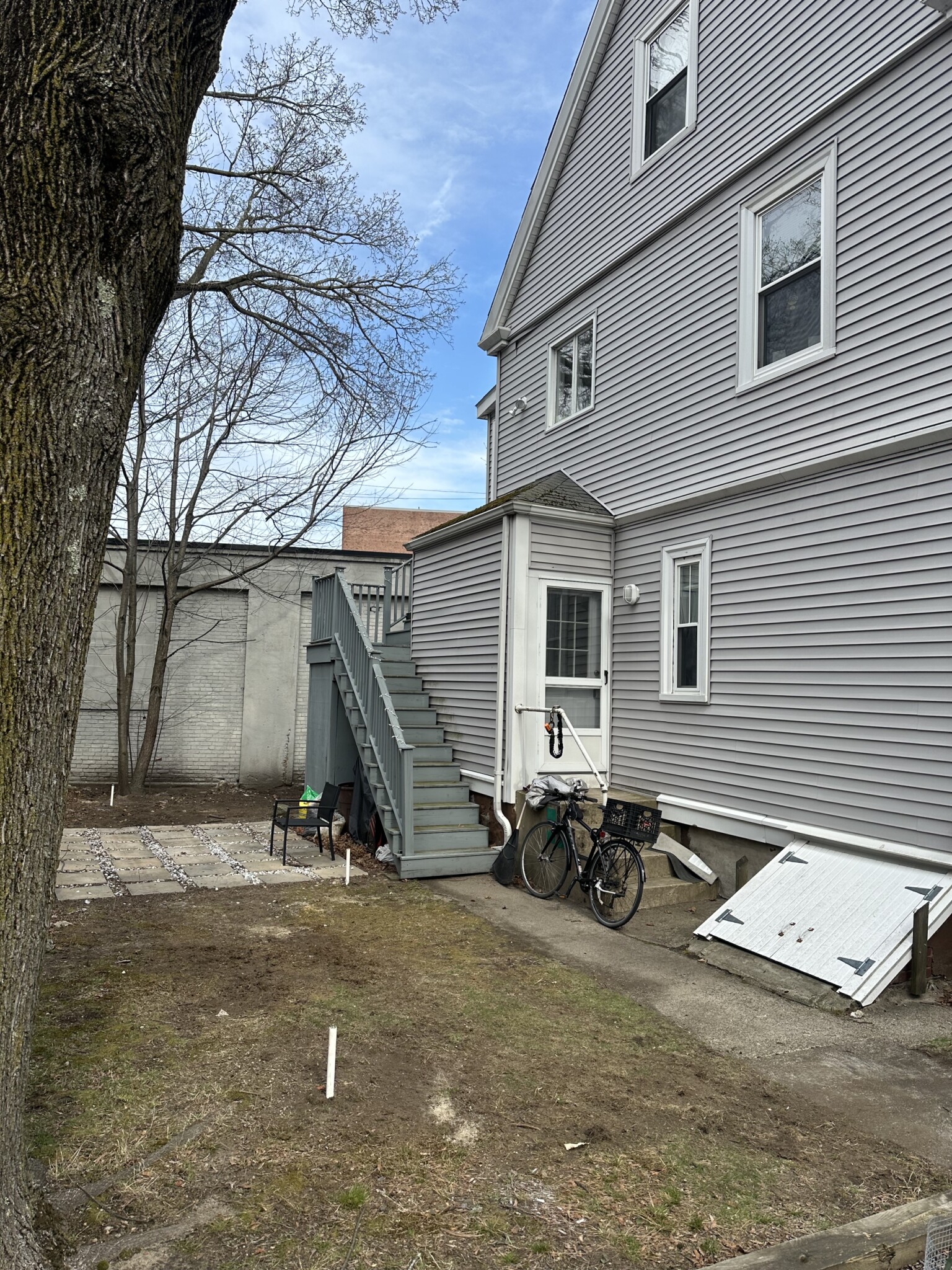 97 Dover St, Davis Square