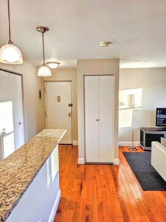 27 Bowdoin St, Beacon Hill