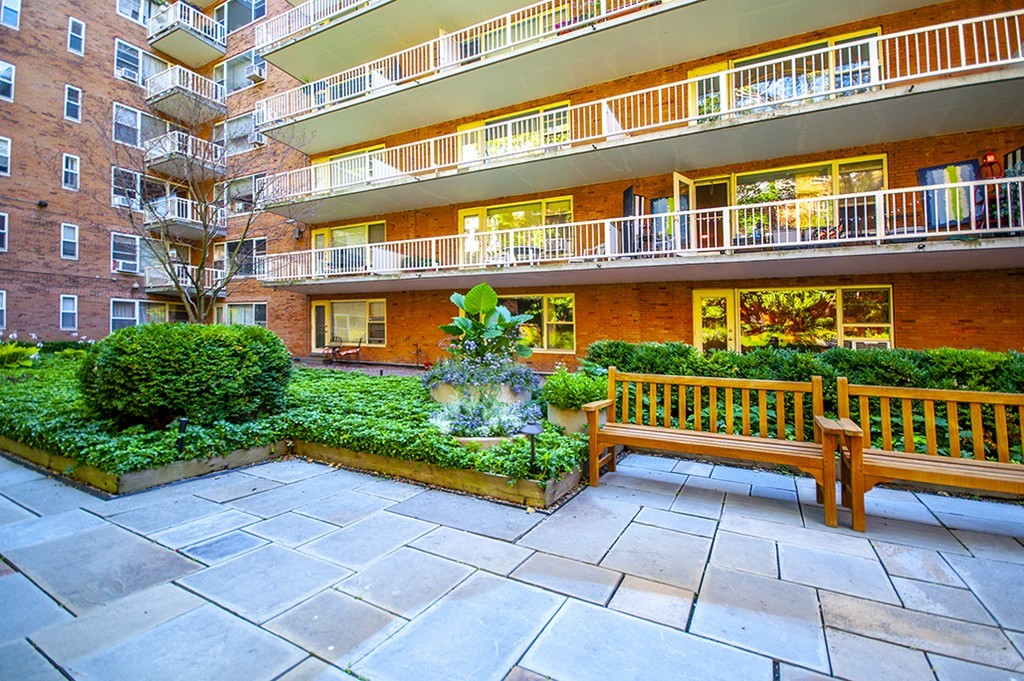 145 Pinckney St, Beacon Hill