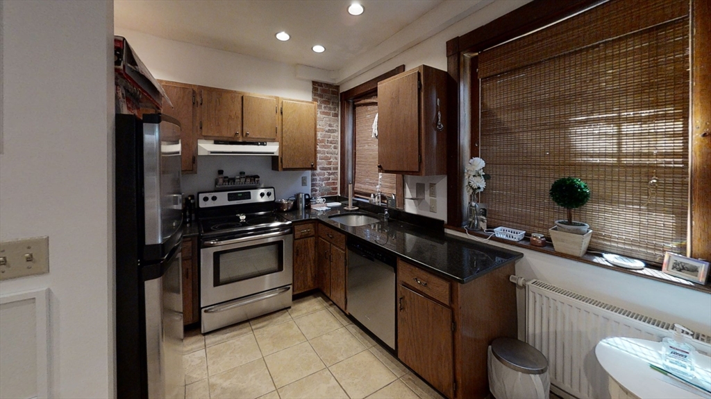 1722 Beacon St, Brookline