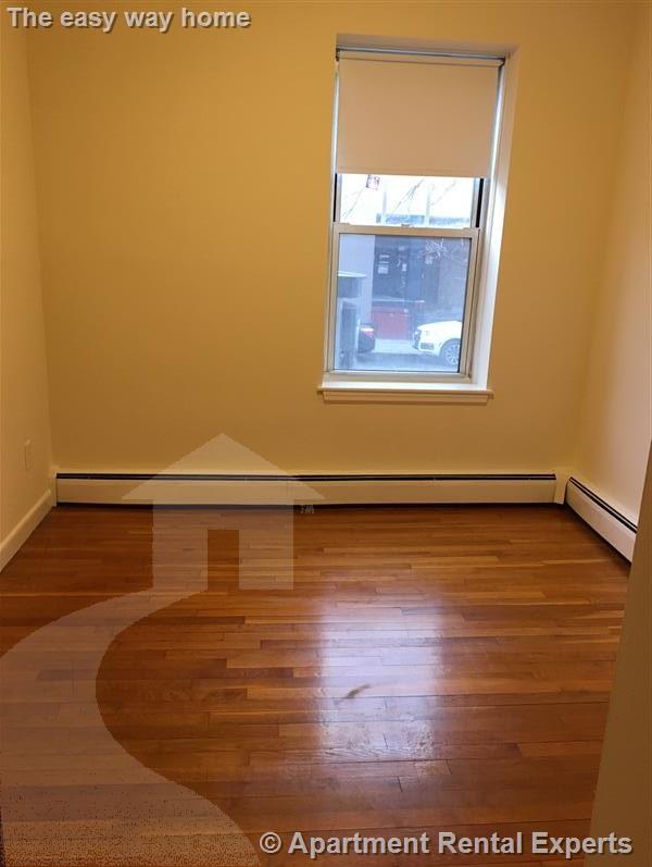 164 N Beacon St, Brighton