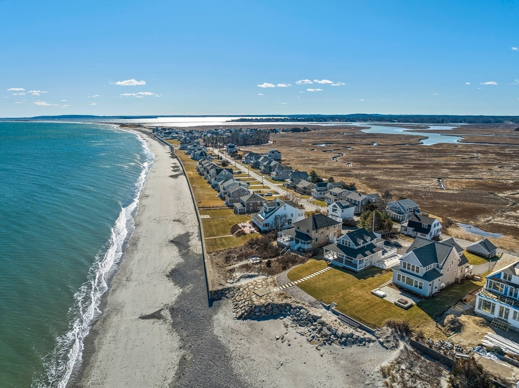 61 Gurnet Rd, Duxbury