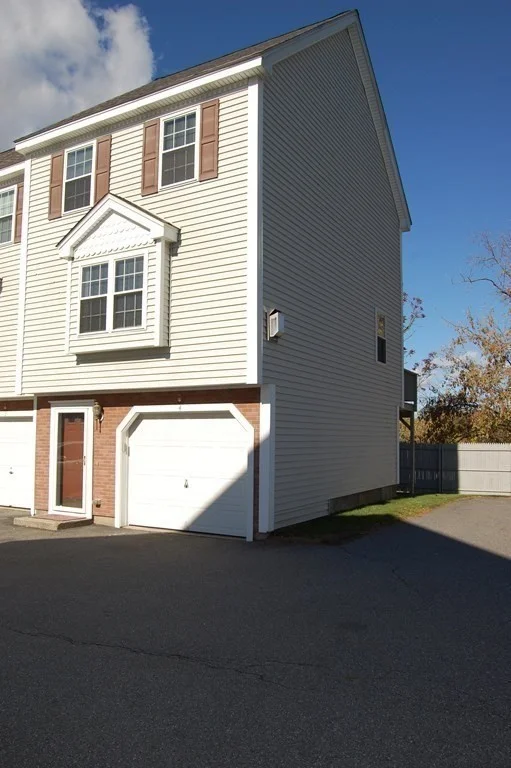 1005 Middlesex, Lowell