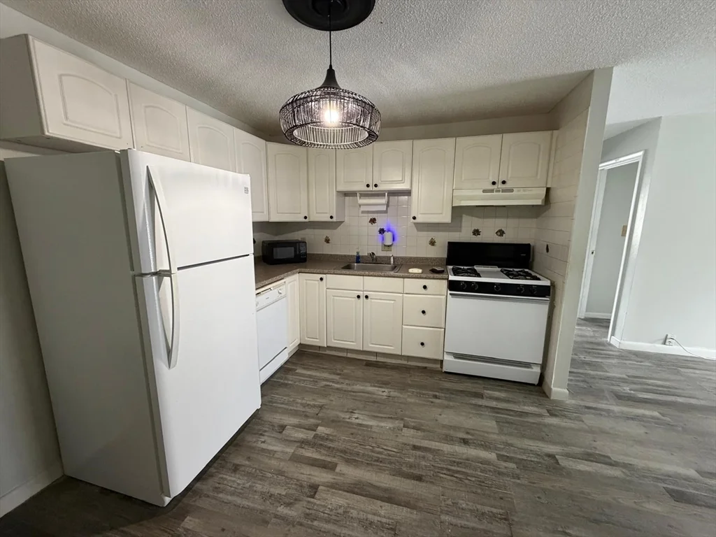 351 Pawtucket Blvd, Lowell