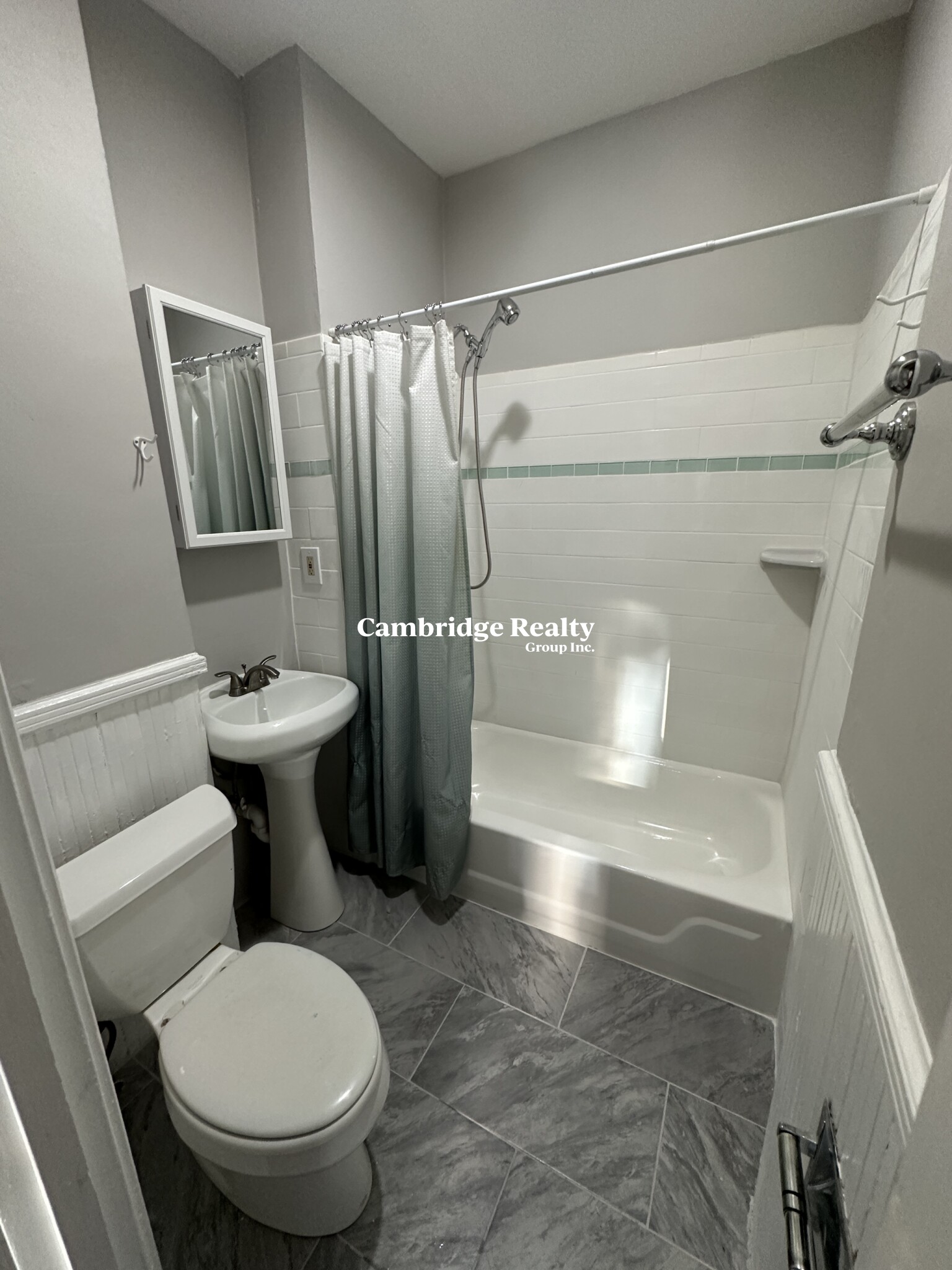 10 Farragut Ave, West Somerville