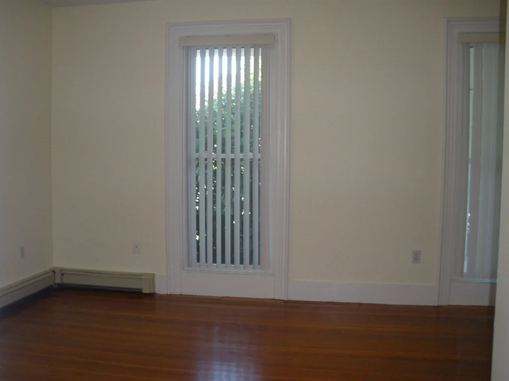 518 Watertertown St, Newton