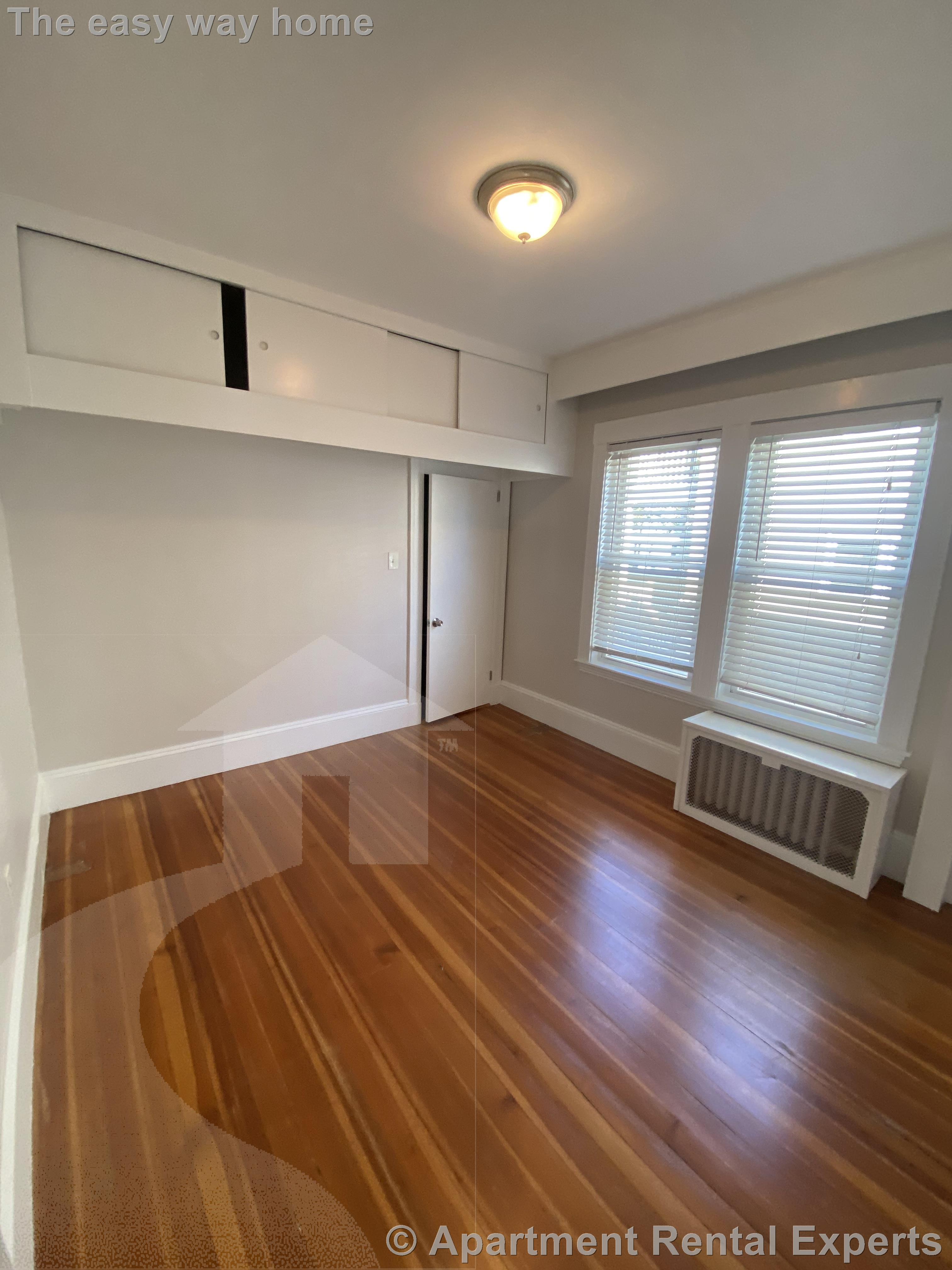 16 Alexander Ave, Medford Square