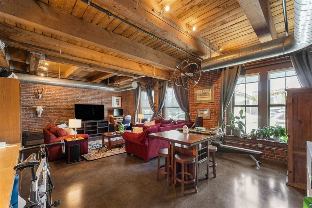 9 W Broadway, South Boston