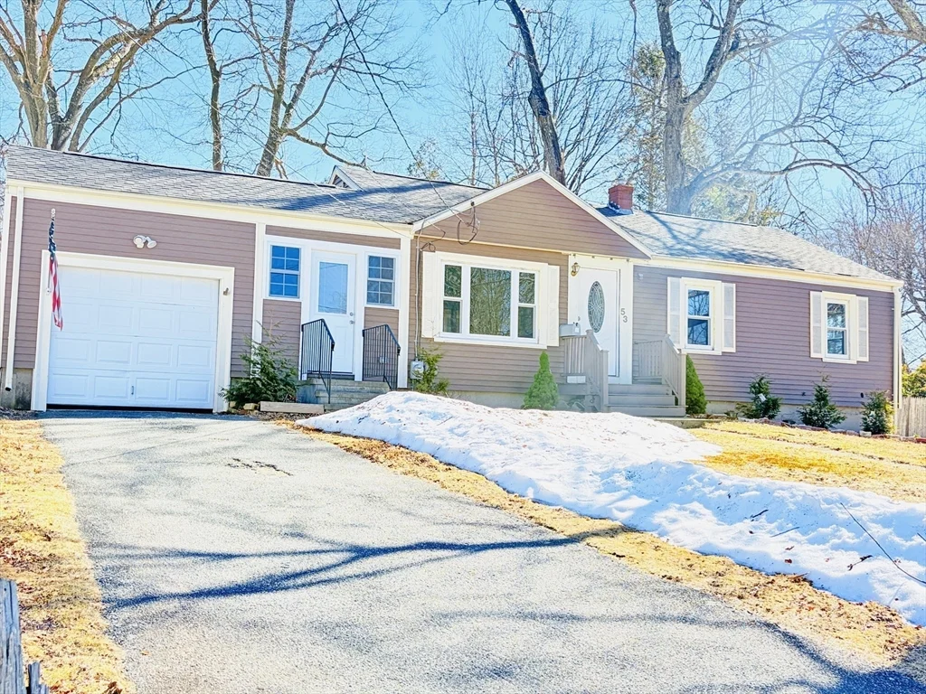 53 Gale Rd, Weymouth