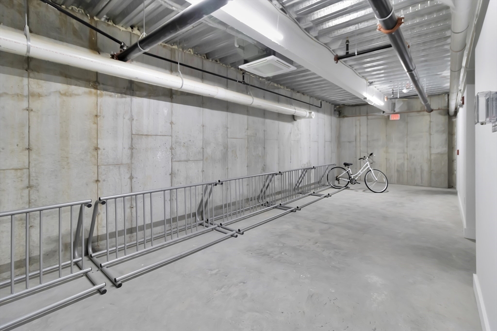 1000 Washington St, Dedham