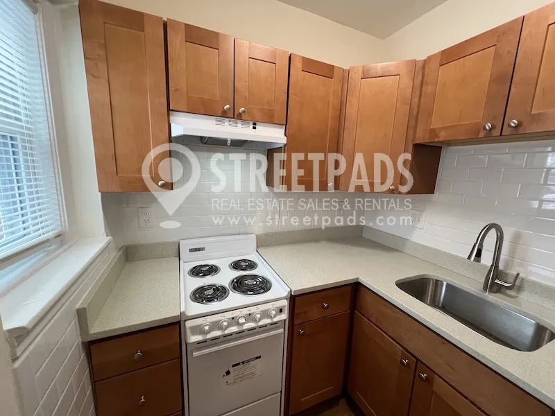 2018 Commonwealth Ave, Brighton