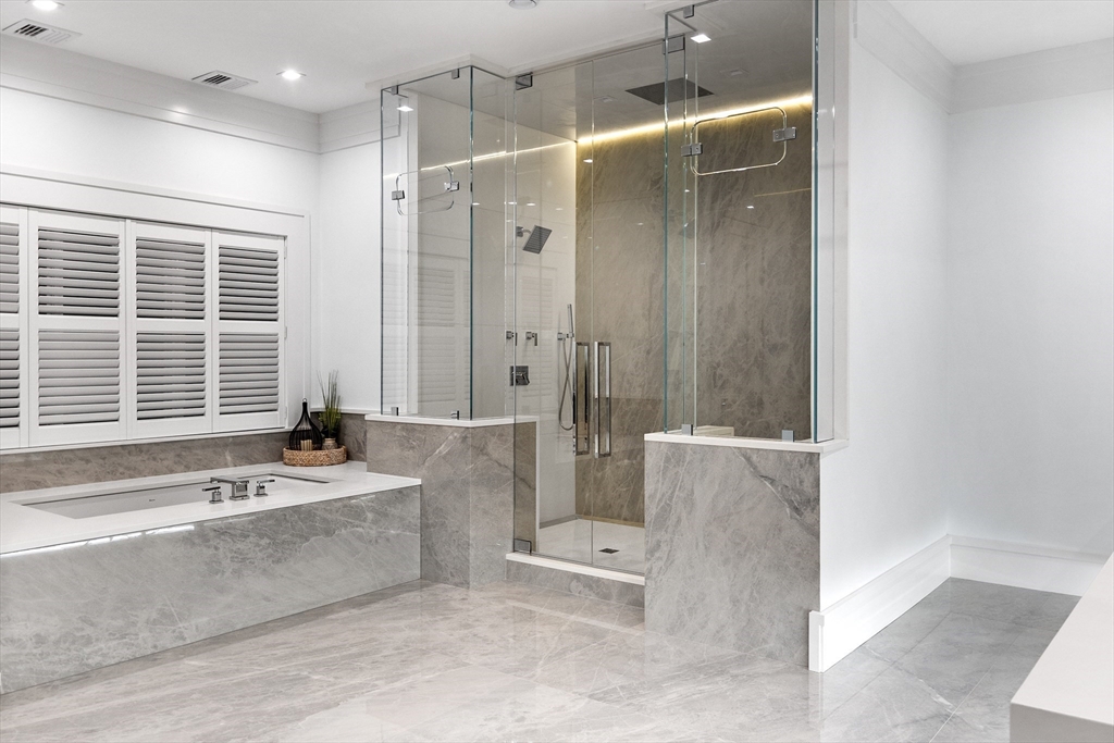 138 Woodland Rd, Brookline