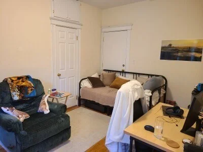 60 Queensberry, Fenway