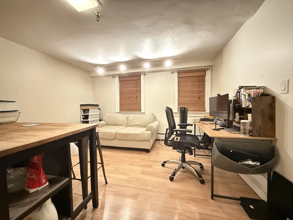259 Beacon St, Back Bay