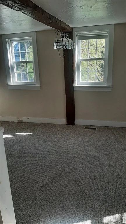 137 E Main St, Northborough