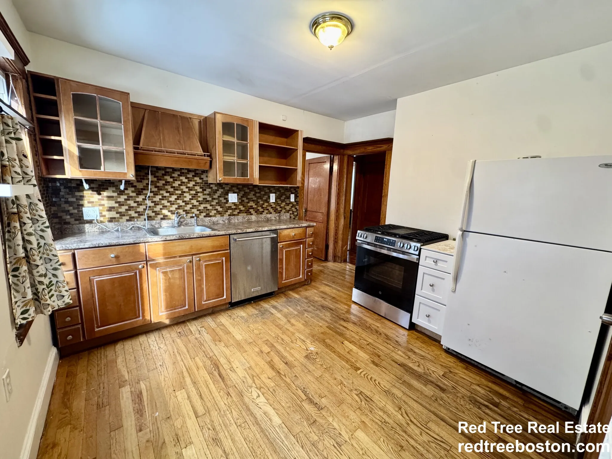 12 Saint Peter St, Jamaica Plain