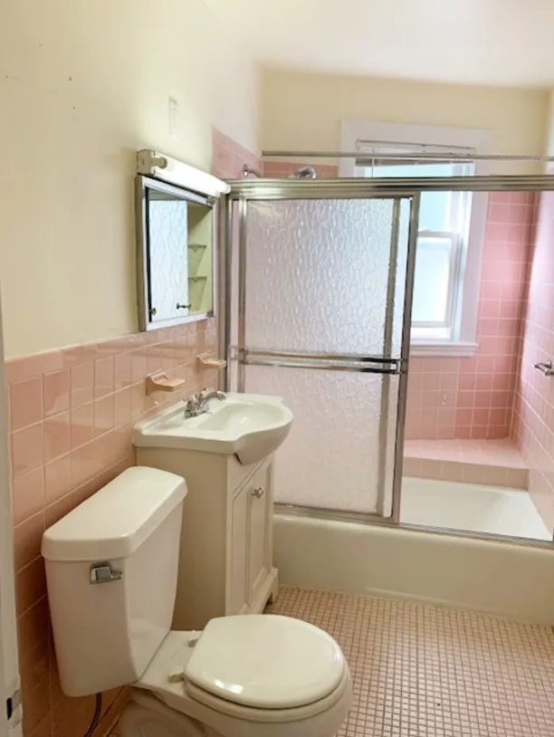 90 Winthrop Shore Dr, Winthrop