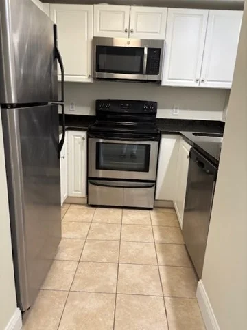 8 Museum Way, East Cambridge