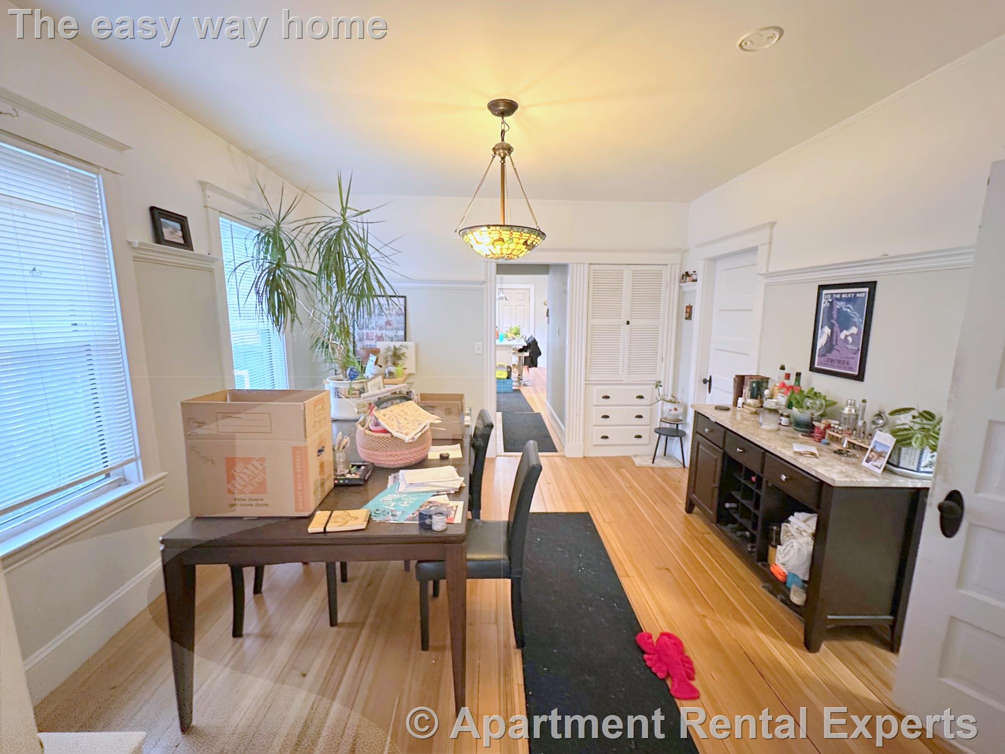 2 Drummond Pl, North Cambridge