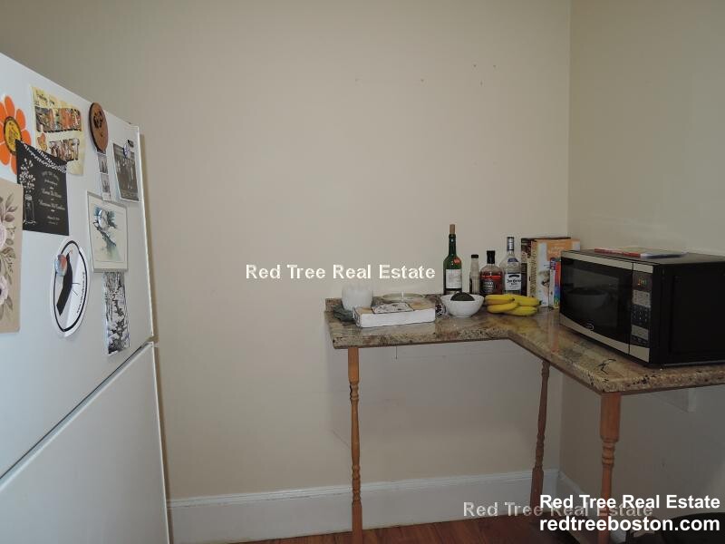 206 Commonwealth Ave, Back Bay