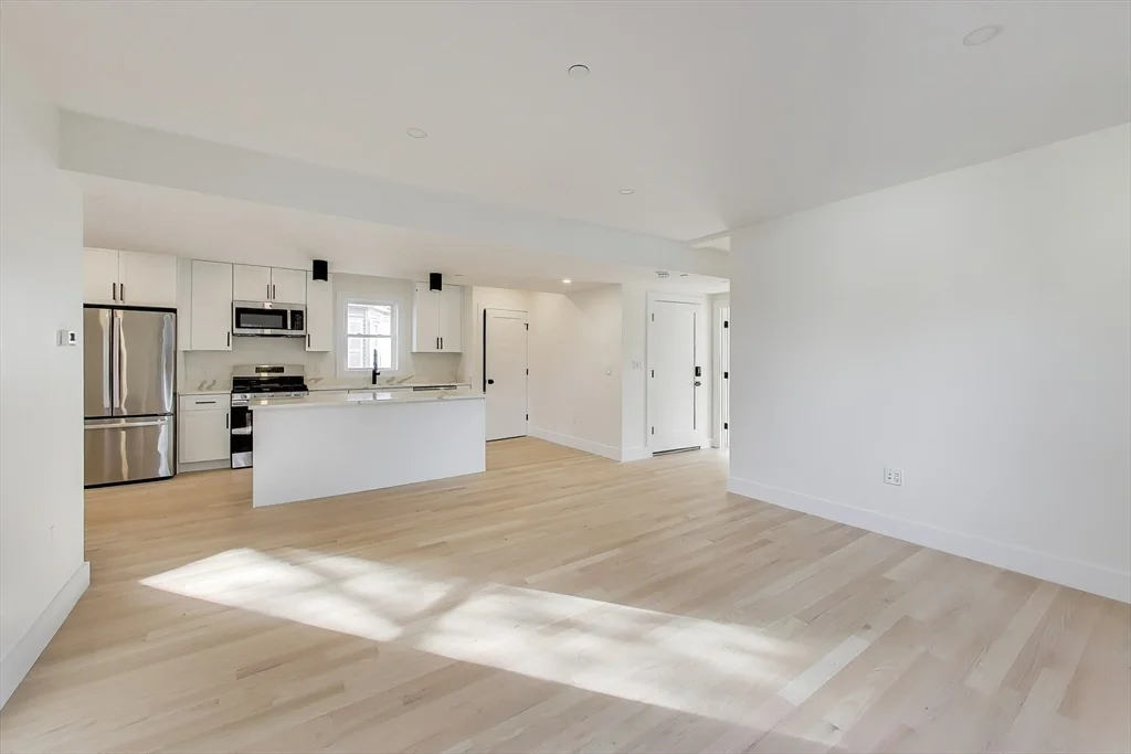 2195 Dorchester Ave, Dorchester