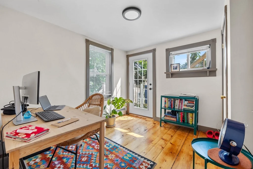 9 Hodges Ct, Salem