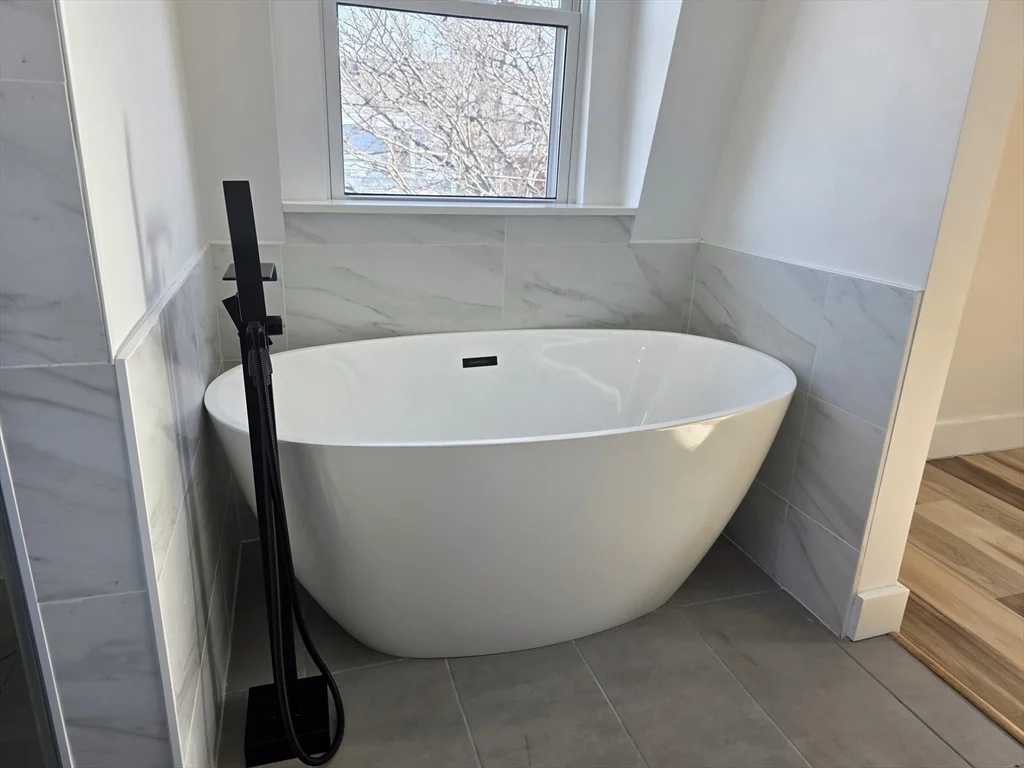 84 Dudley St, Medford