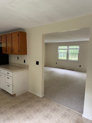 609 Flat Hill Rd, Lunenburg