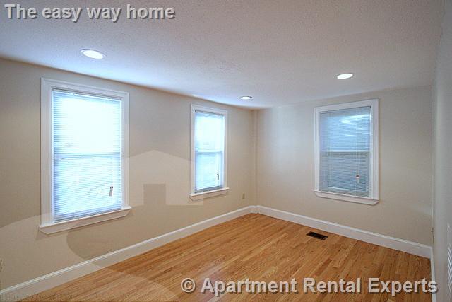 429 Franklin St, Central Square