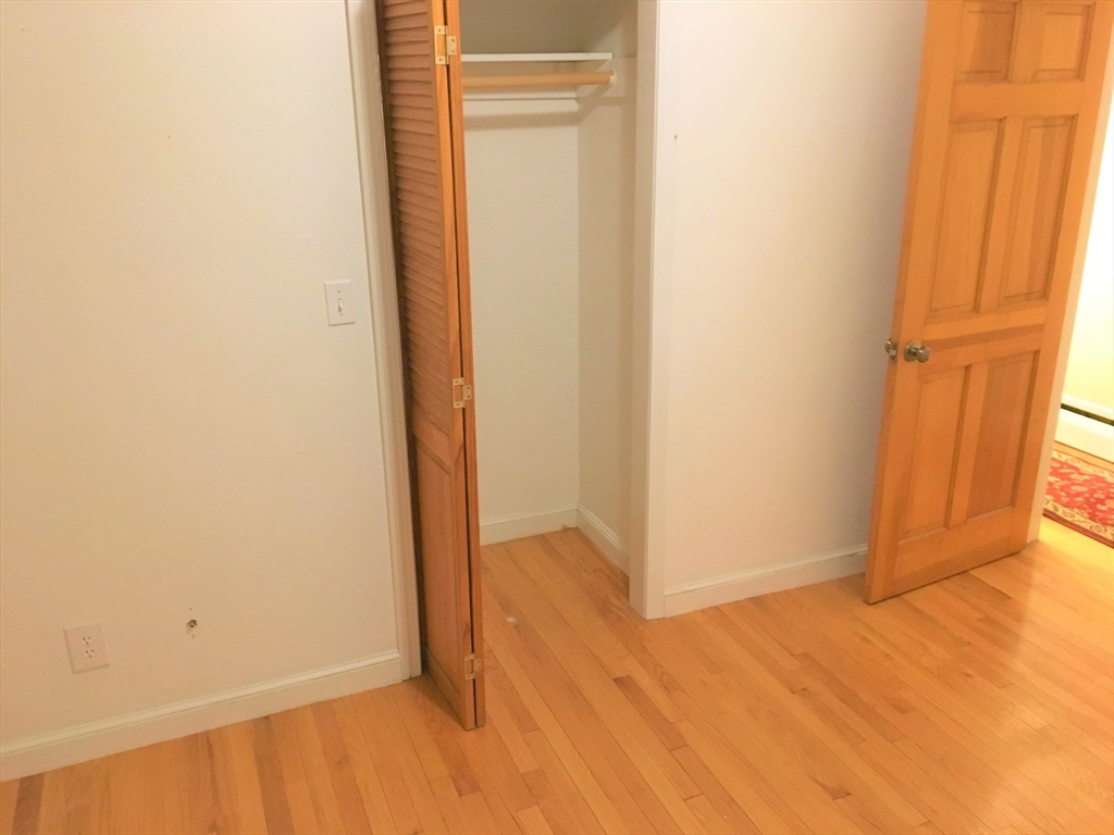 391 Newton St, Chestnut Hill