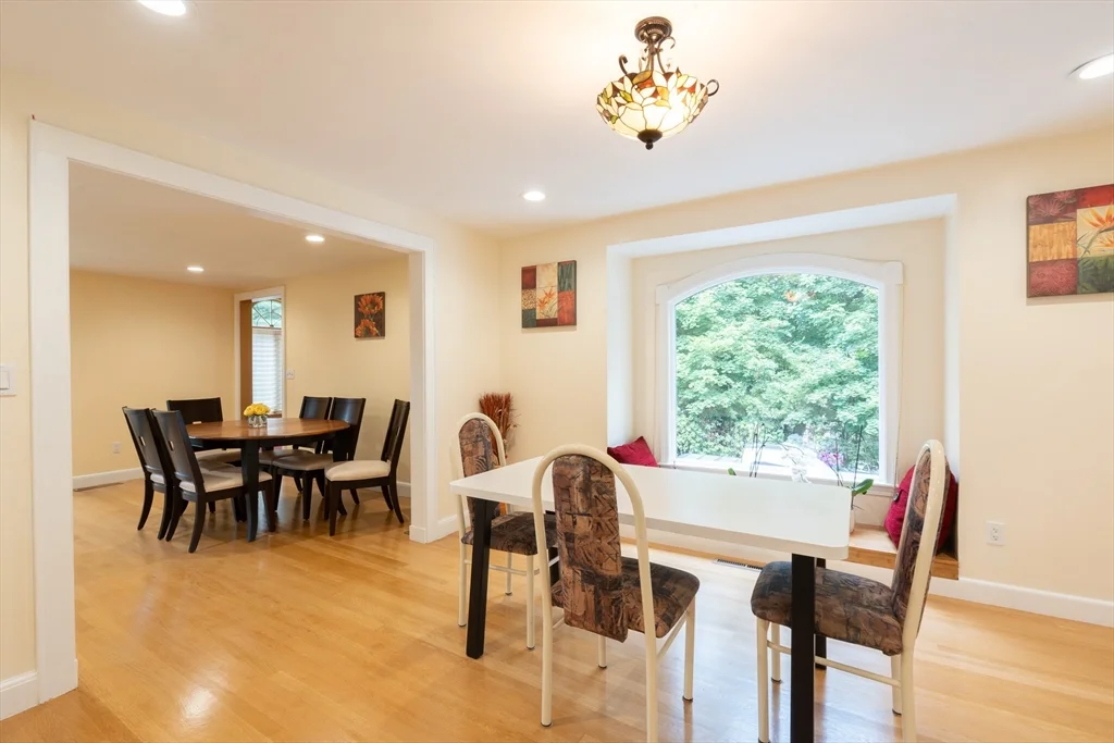 5 Fairview Rd, Canton