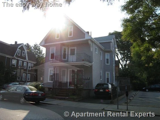 17-19 Cutter Ave, Davis Square