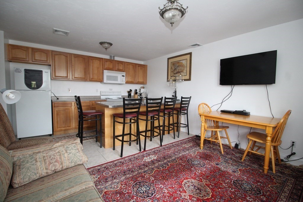 147 North St, Barnstable